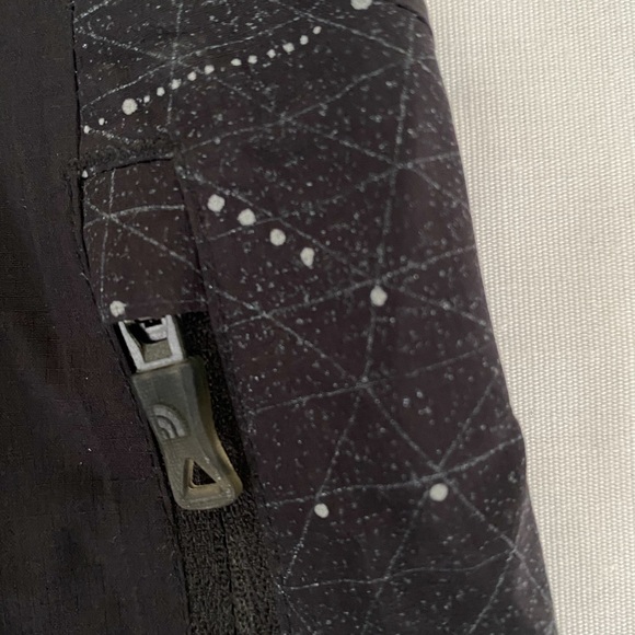 TNF Stormy Trail Jacket - SMALL - Picture 6 of 12